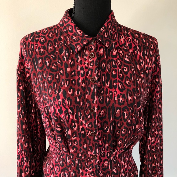 Women’s Zara Red animal print long sleeve cropped blouse size XS - Picture 2 of 13